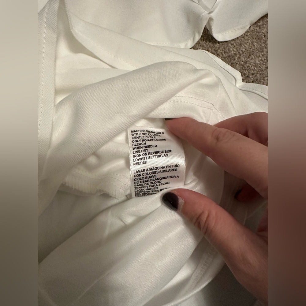 NWT Francesca’s Whitw Ruffle Romper - Picture 2 of 7